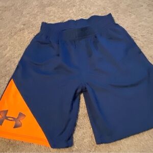 Boys sz 7 blue athletic Under Armour shorts